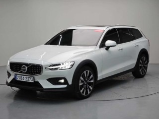 V60 크로스 컨트리 2세대 2.0 B5 울트라 AWD 중고차 매물 사진