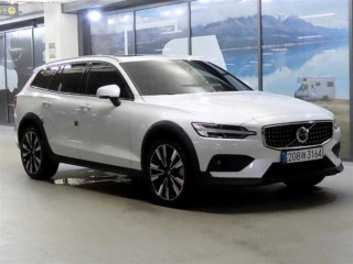 V60 크로스 컨트리 2세대 2.0 B5 AWD 중고차 매물 사진